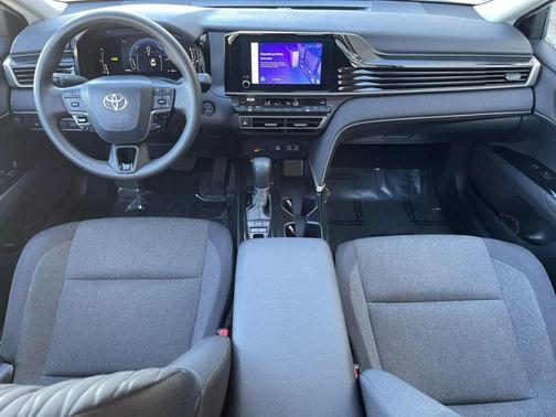 Ice Cap 2026 Toyota Camry LE