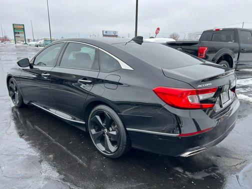 2019 Honda Accord Touring 2.0T