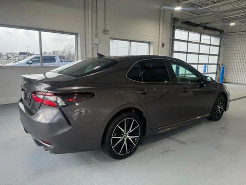 Predawn Gray Mica 2023 Toyota Camry SE