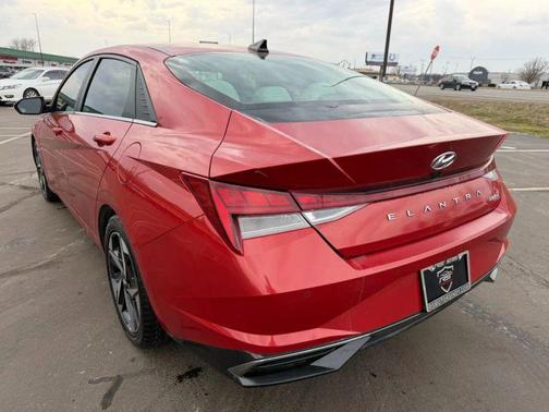 2021 Hyundai ELANTRA Limited