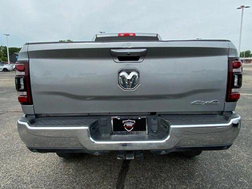 Billet Silver Metallic Clearcoat 2023 RAM 2500 Tradesman Crew Cab 4x4 8' Box