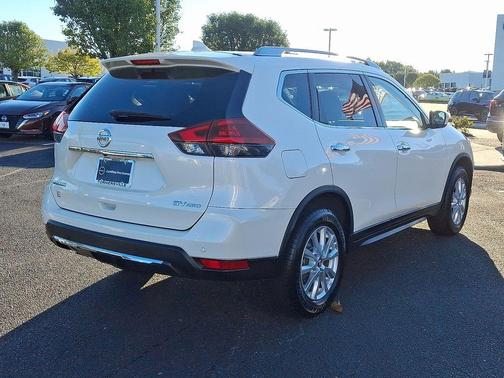 2020 Nissan Rogue SV