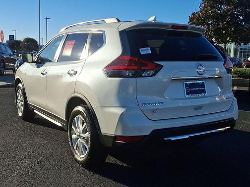 2020 Nissan Rogue SV