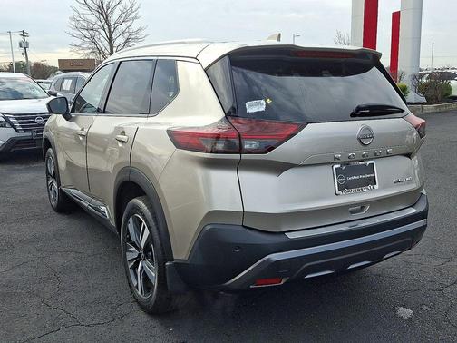 2022 Nissan Rogue SL