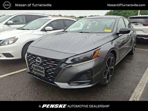 Gun Metallic 2023 Nissan Altima 2.5 SR