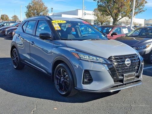 2023 Nissan Kicks SR
