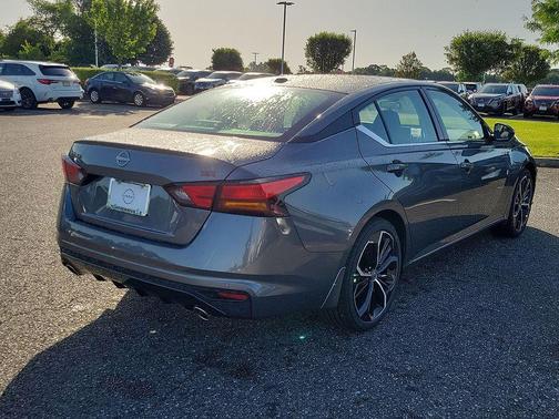 2025 Nissan Altima SR