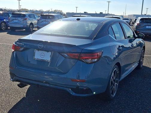 2025 Nissan Sentra SR