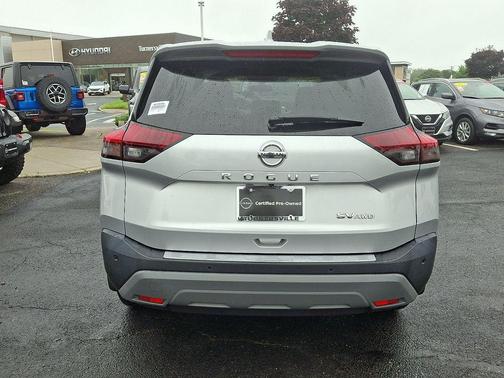 2021 Nissan Rogue SV
