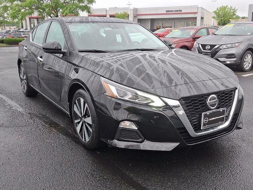 2022 Nissan Altima 2.5 SV
