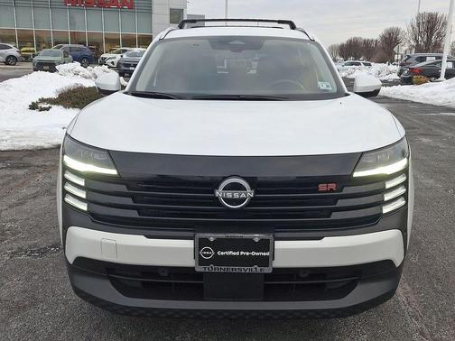 2025 Nissan Kicks SR