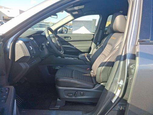2025 Nissan Pathfinder Rock Creek
