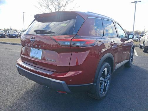 2025 Nissan Rogue SL