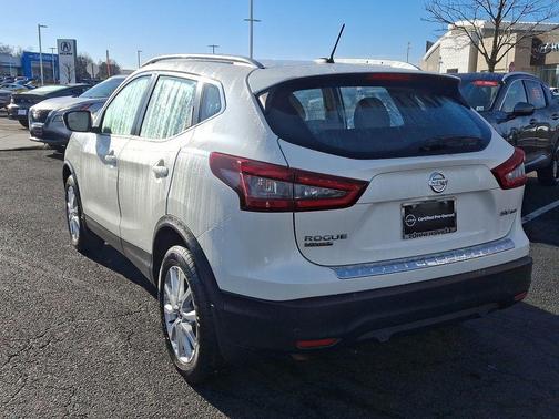 2022 Nissan Rogue Sport SV