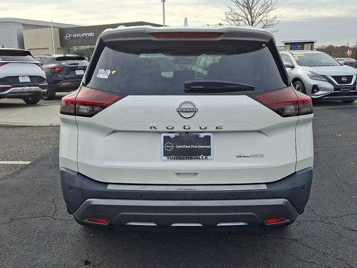 2022 Nissan Rogue SL