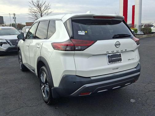 2022 Nissan Rogue SL