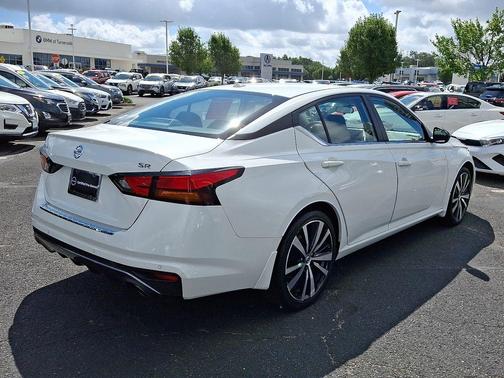 2022 Nissan Altima 2.5 SR