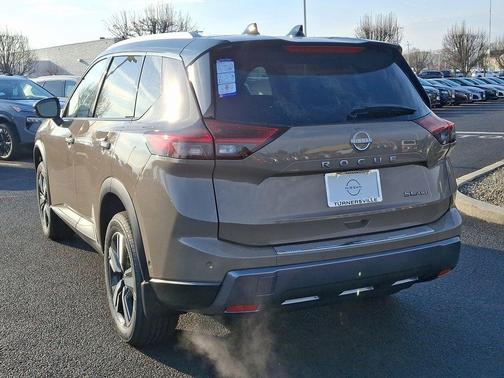 2025 Nissan Rogue SL