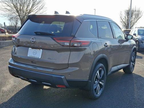 2025 Nissan Rogue SL