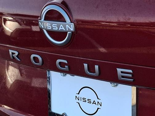 2025 Nissan Rogue Platinum
