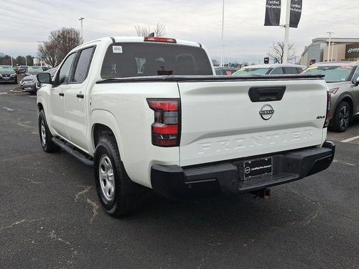 2022 Nissan Frontier S