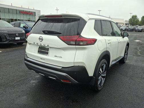 2022 Nissan Rogue SL
