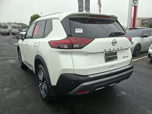 2022 Nissan Rogue SL