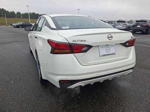2025 Nissan Altima SL