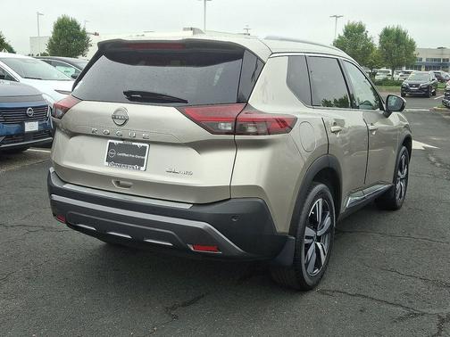2022 Nissan Rogue SL