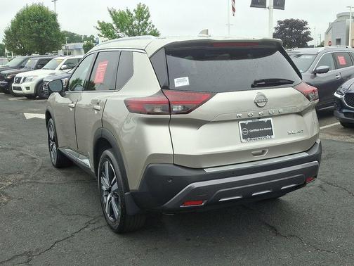 2022 Nissan Rogue SL