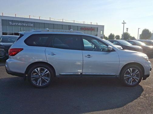 2020 Nissan Pathfinder Platinum