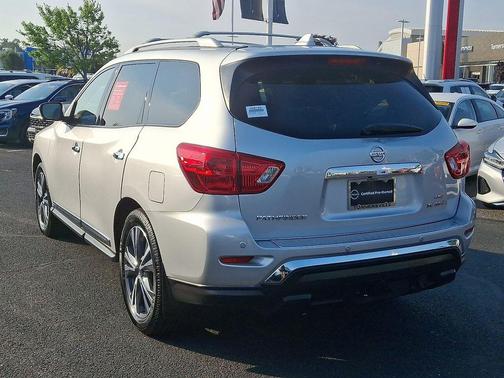 2020 Nissan Pathfinder Platinum