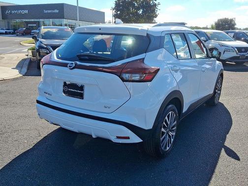 2021 Nissan Kicks SV