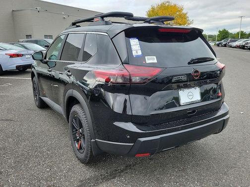 2025 Nissan Rogue Rock Creek