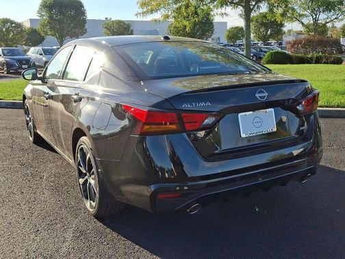 2025 Nissan Altima SR