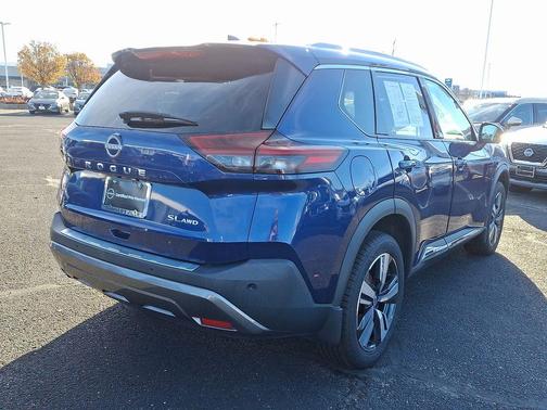 2022 Nissan Rogue SL