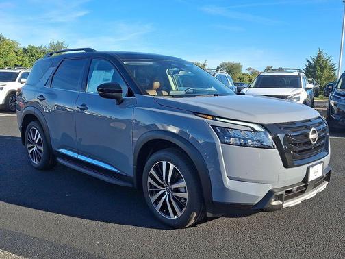 2025 Nissan Pathfinder Platinum