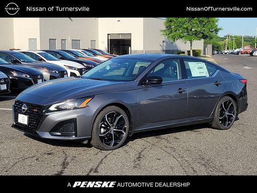 2025 Nissan Altima SR