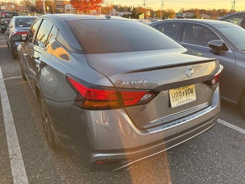 2021 Nissan Altima 2.5 SV