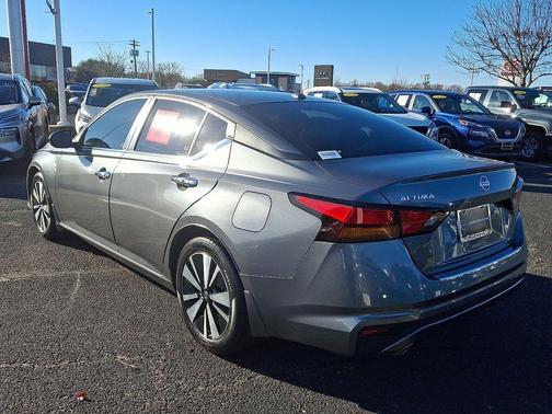 2021 Nissan Altima 2.5 SV