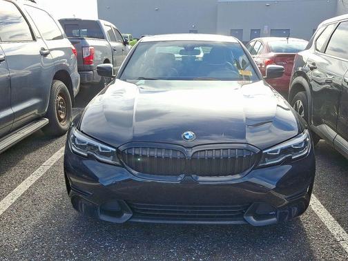 2019 BMW 330 i xDrive