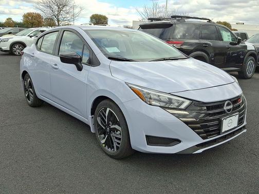 2025 Nissan Versa 1.6 SR