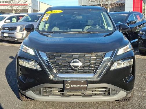 2022 Nissan Rogue SV