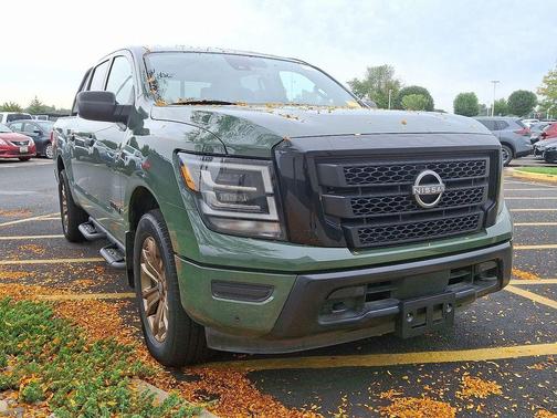 2024 Nissan Titan SV