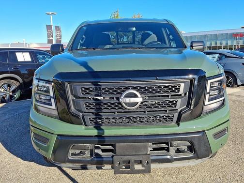 2024 Nissan Titan SV