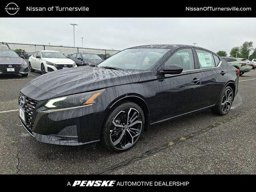 2025 Nissan Altima SR