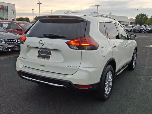2020 Nissan Rogue SV