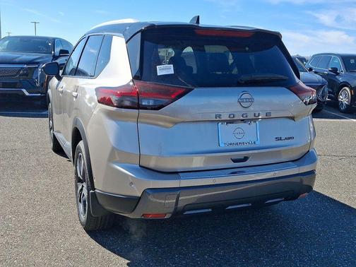 2025 Nissan Rogue SL