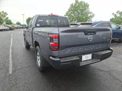 2025 Nissan Frontier S