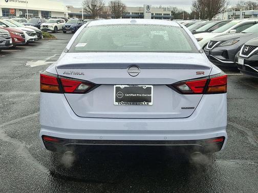 2024 Nissan Altima 2.0 SR